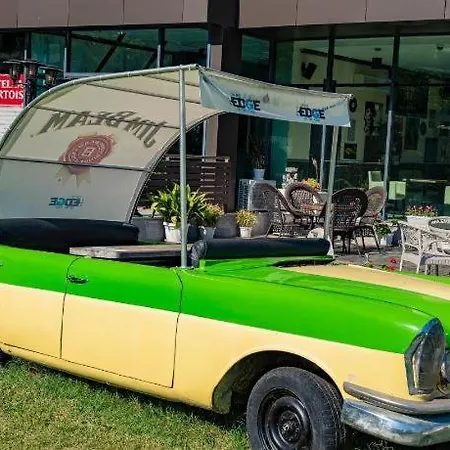 Апартамент тристаен в Sunny Plaza,