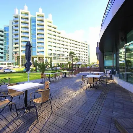 тристаен в Sunny Plaza, * Слънчев бряг
