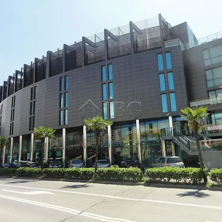 тристаен в Sunny Plaza, * Слънчев бряг
