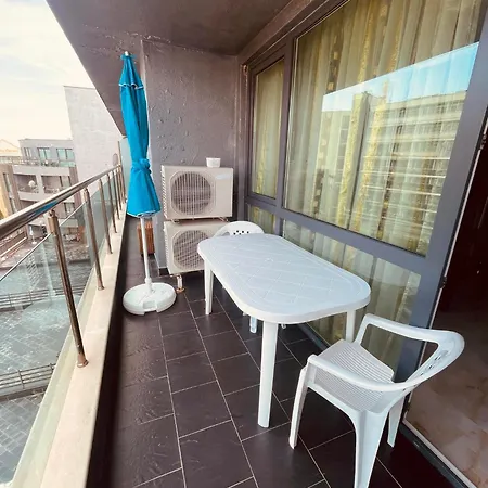 тристаен в Sunny Plaza, Апартамент Слънчев бряг