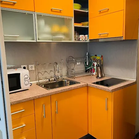 тристаен в Sunny Plaza, Daire *